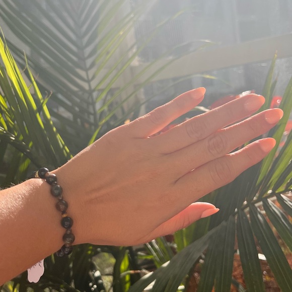 other Jewelry - Tigers eye precious stone bracelet